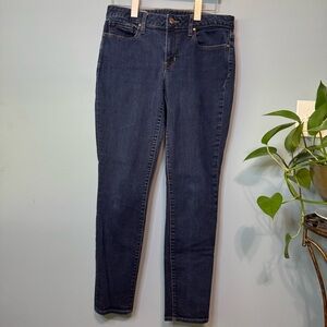 Gap Curvy Skinny Mid Rise Blue Jeans.  Size 30 Regular